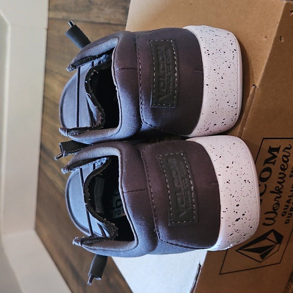 New! Volcom Women's Durable Gray Canvas Casual Composite Toe Work Shoes. Size 7W - Picture 4 of 11